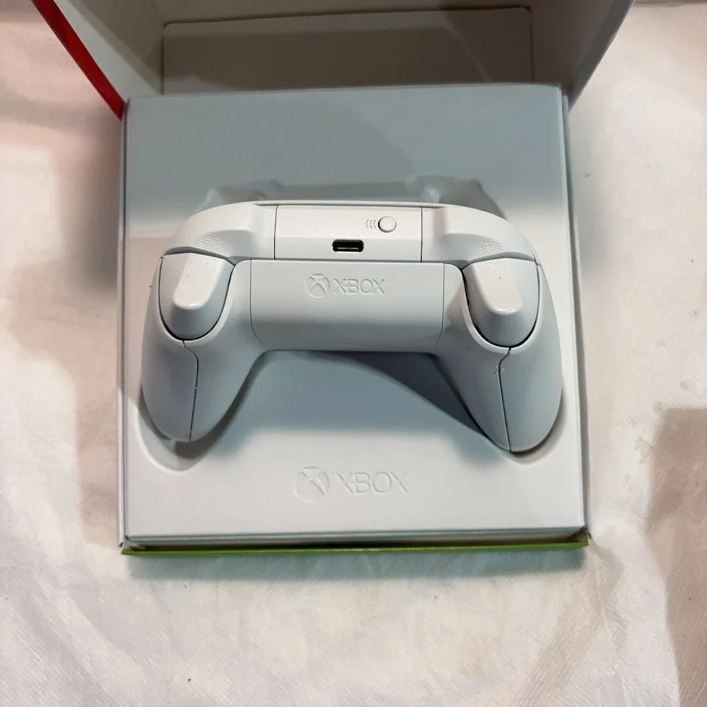 Microsoft Xbox Wireless Controller Robot White